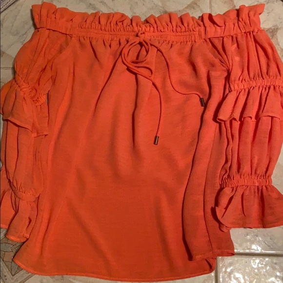 Top - Picture 2 of 2